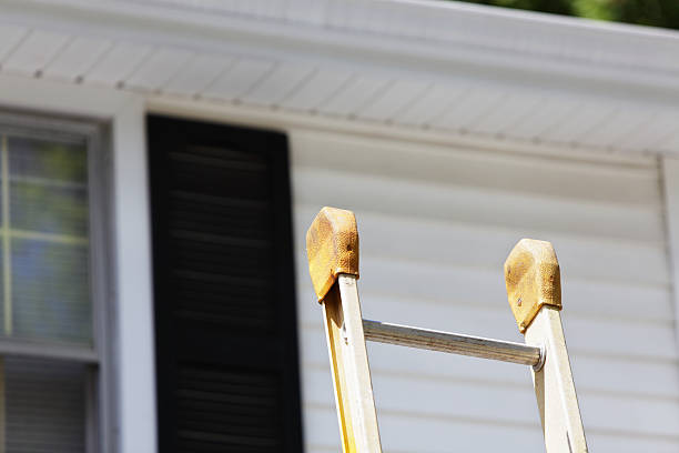 Siding Removal and Disposal in Garden Acres, CA